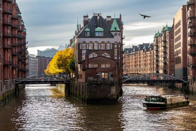 Makelaars luxe onroerend goed Hamburg: Condominium, Huis en Investering
