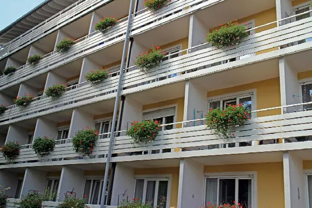 Vastgoed kopen met sociaal engagement: Uitleg over kostprijs, latere toezegging en woningtoezeggingscertificaat
