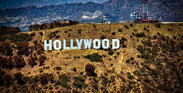 Villa Tour Los Angeles: Koop luxe onroerend goed in LA! 7 Hoogtepunten @ FIV Magazine