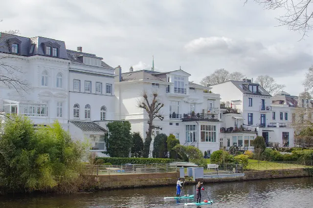 10% tipster commissie Hamburg: 1,5 miljoen penthouse – kopers voor dit en ander vastgoed