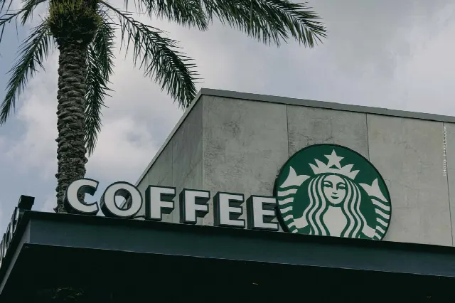5 tips voor locaties voor cafés: schaal als Starbucks