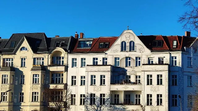 Een appartementencomplex verkopen in Berlijn: stappen, makelaars, belastingen – waar moet je op letten?