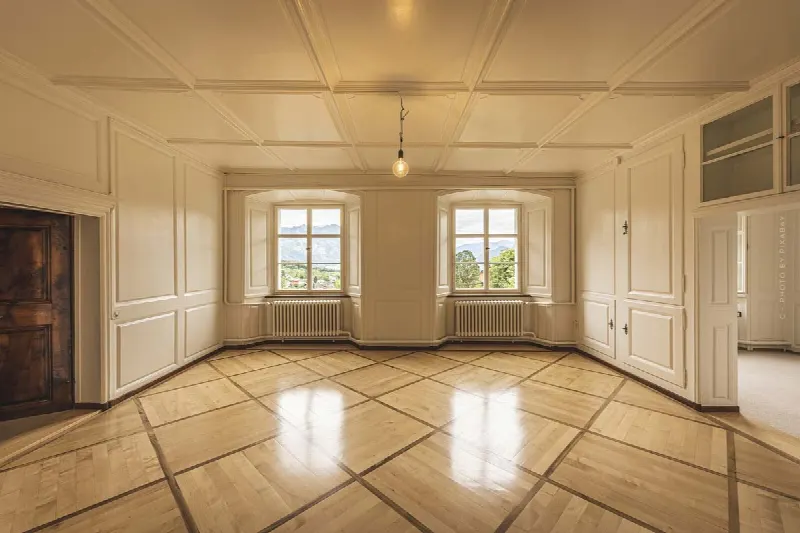 Oudbouwflat: hoge plafonds, erkers en stucwerk – investering en kapitaalinvestering