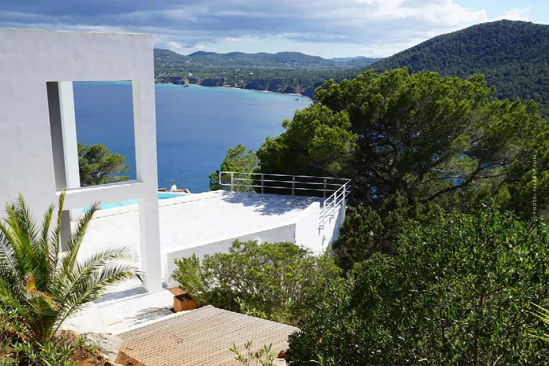 Villa kopen Ibiza: Waar kopen?! Exklusieve eilandtocht, villa wijken + makelaar tips
