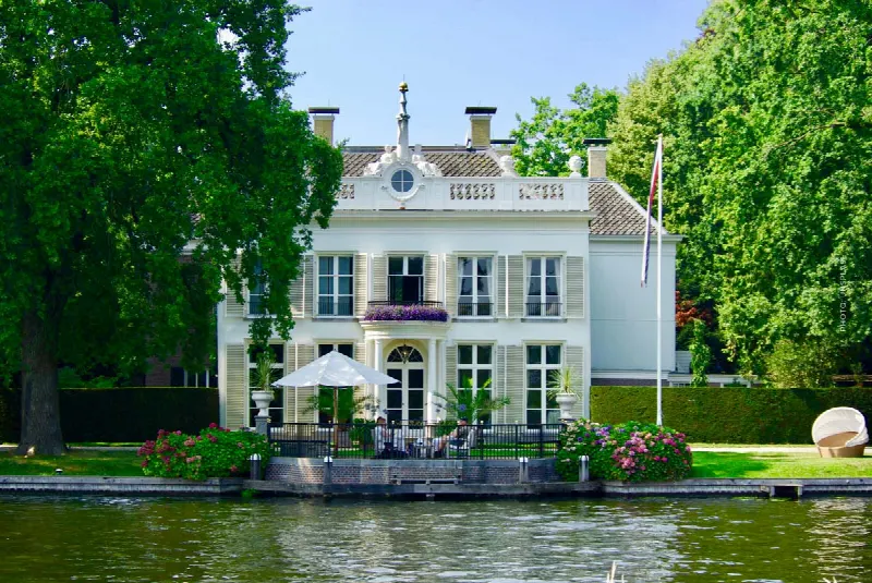 Een villa verkopen Makelaarscommissie: hoe hoog?