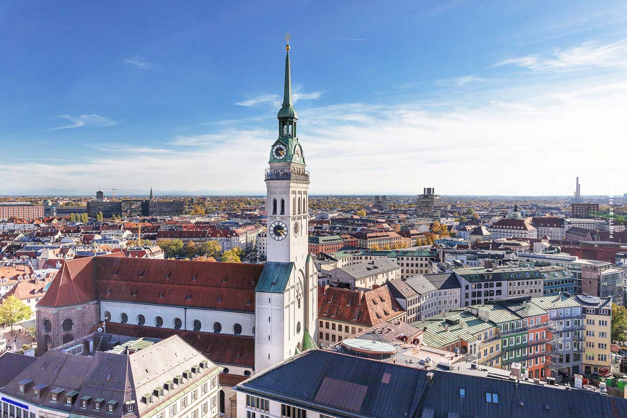Bouwsector: bouw, digitalisering, vastgoed en investeringen Kirche sonne church sun luxusmakler muenchen munich wohnung haus kaufen immobilienmakler view ausblick