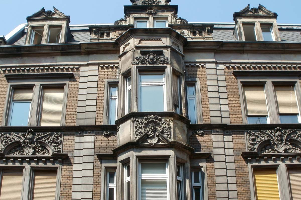 Immobilie verkaufen Elsdorf: Mehrfamilienhaus, Wohnung & Grundstück